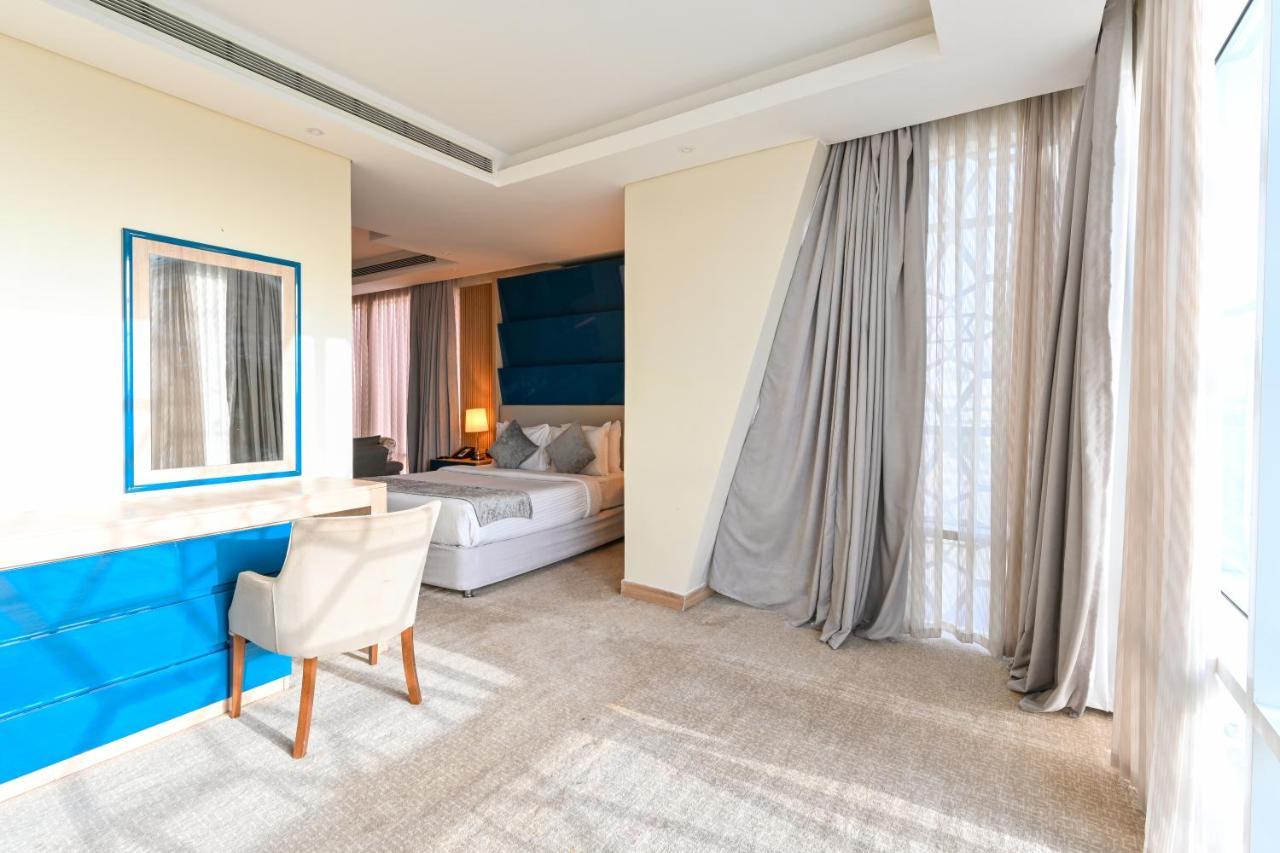 Al Mansour Suites Hotel Doha Exterior foto