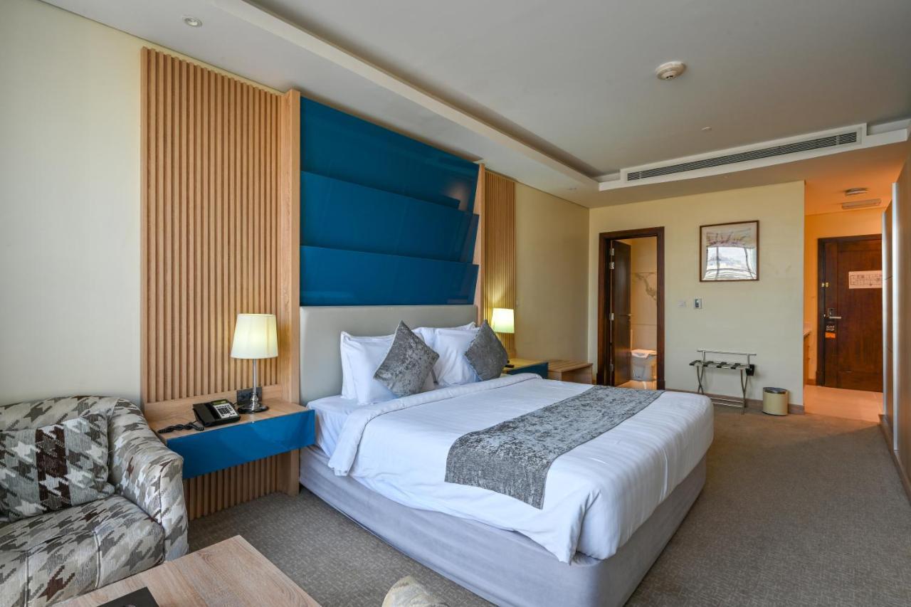 Al Mansour Suites Hotel Doha Exterior foto
