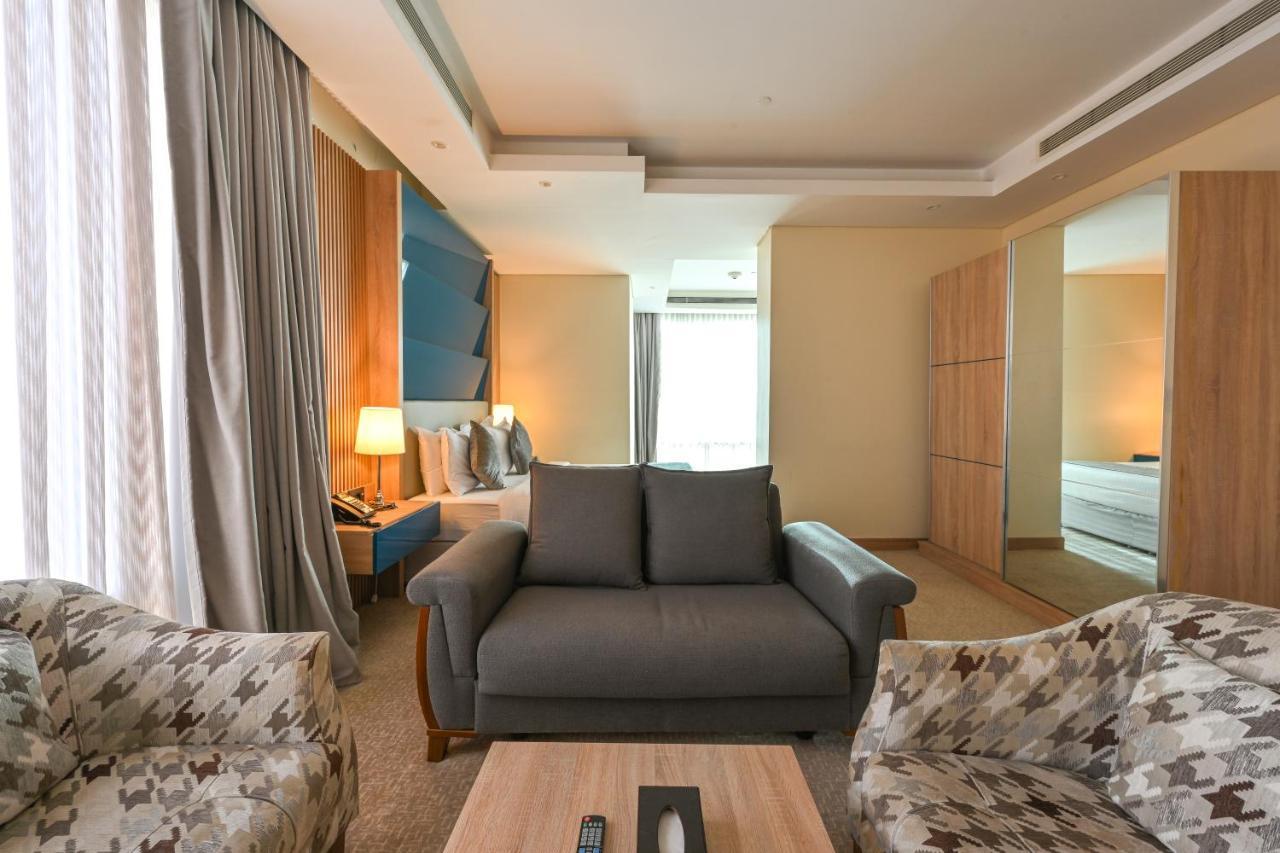 Al Mansour Suites Hotel Doha Exterior foto