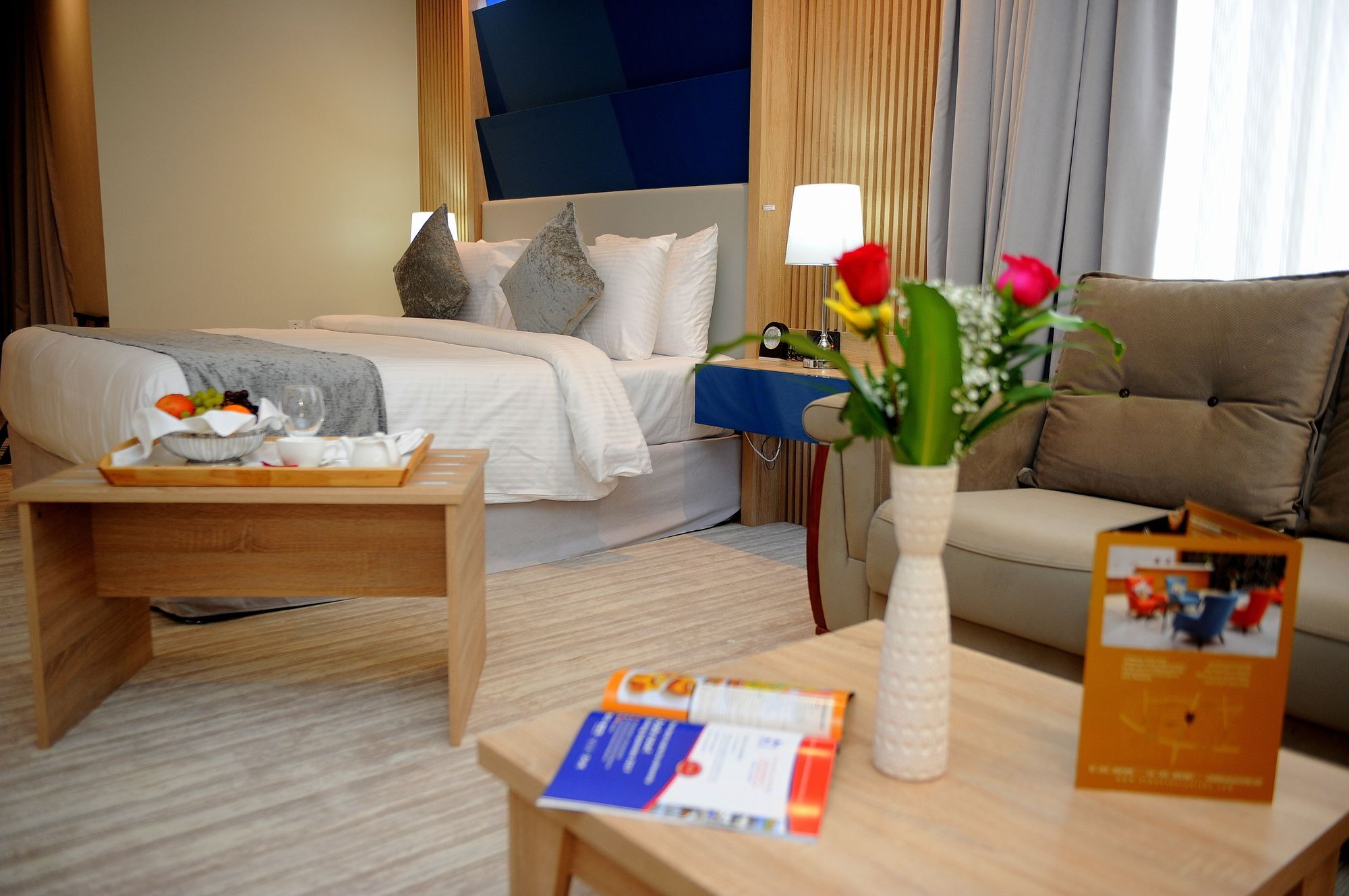 Al Mansour Suites Hotel Doha Exterior foto
